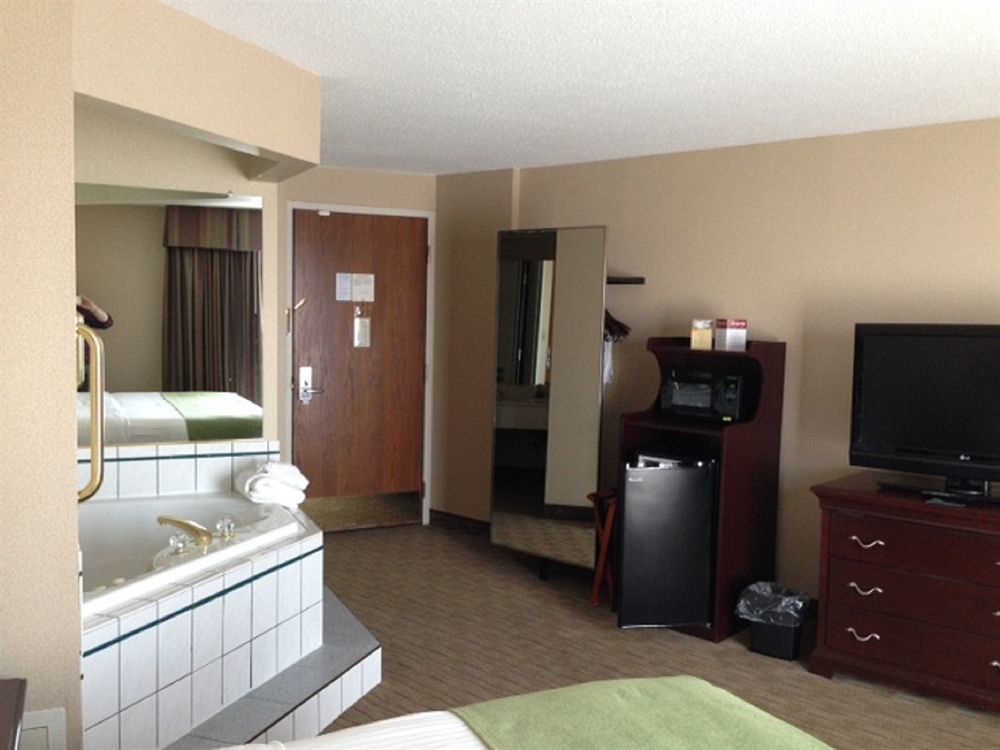 Plaza Hotel & Suites - Eau Claire Εξωτερικό φωτογραφία